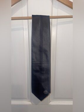 Gianni Versace Medusa Silk Textured Gray Tie